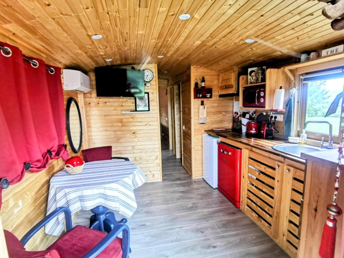 La Roulotte Du Cagire - 4 Pers - Pyrenees Guest House Villeneuve-de-Riviere Luaran gambar